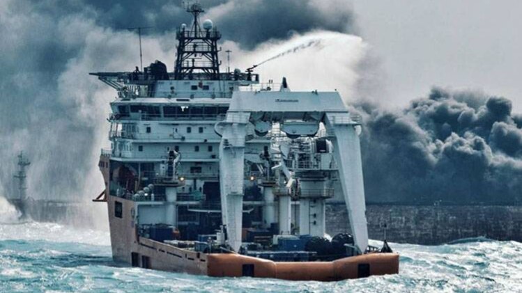 मालवाहक जहाज से हफ्ते भर पहले टकराया था 