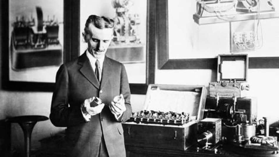 ये हैं Wi-Fi के जनक, सबसे पहले इन्हें आया था स्मार्टफोन का आइडिया - education fact about nikola tesla serbian american inventor electrical engineer wifi tedu - AajTak