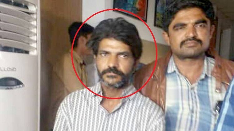 पुलिस आरोपी से पूछताछ कर रही है