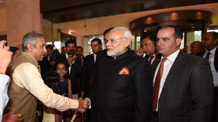 खाड़ी देशों के भारतीयों के बीच पीएम मोदी 