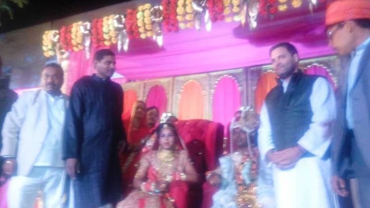 शादी में पहुंचे राहुल 