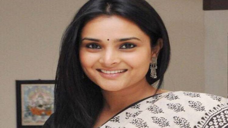 कांग्रेस नेता दिव्य स्पंदना रम्या