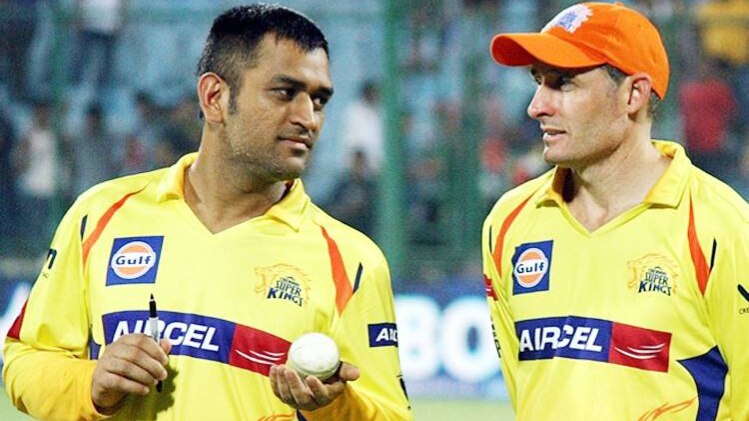 धोनी और हसी 