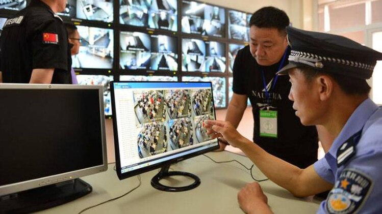 चीन में कुछ ऐसे होती है परीक्षा