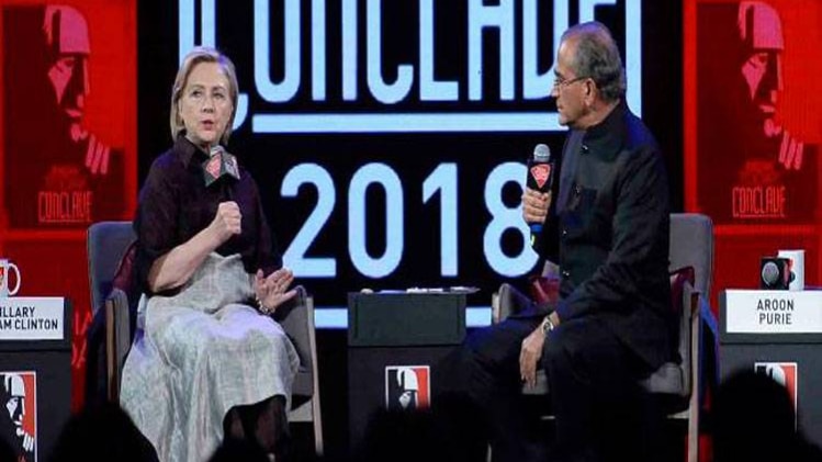 हिलेरी क्लिंटन और अरुण पुरी