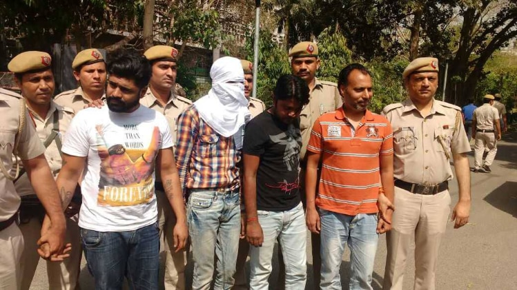 पुलिस पकड़े गए सभी आरोपियों से पूछताछ कर रही है