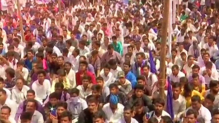 मुंबई के आजाद मैदान की तस्वीर