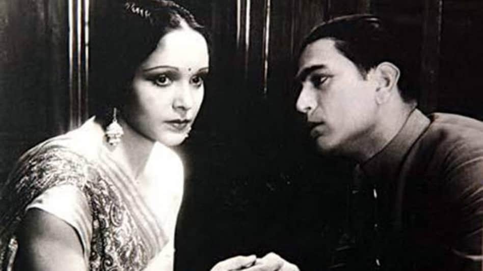 First Kissing Scene in Bollywood