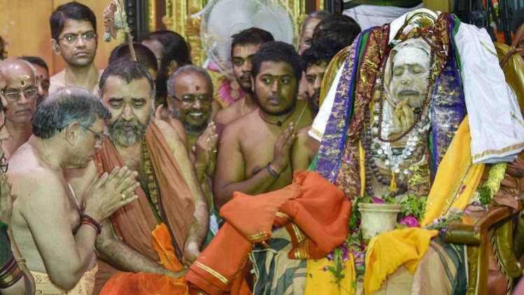 शंकराचार्य जयेंद्र सरस्वती को दी जा रही है समाधि