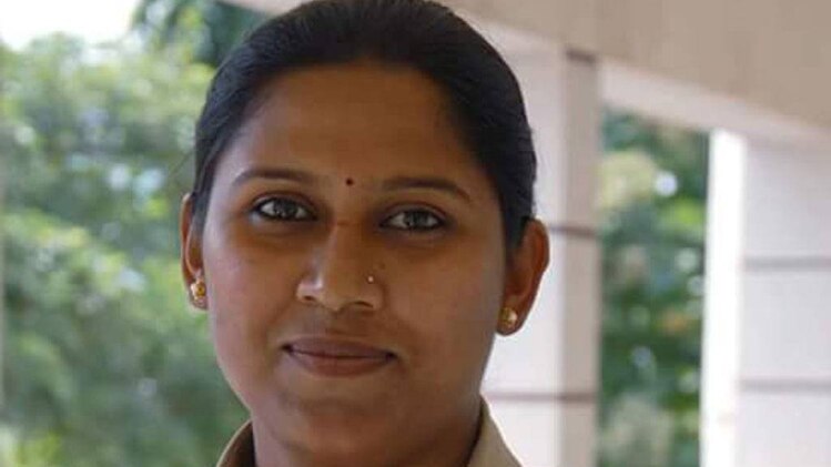 पूर्व पुलिस अध‍ि‍कारी अनुपमा 