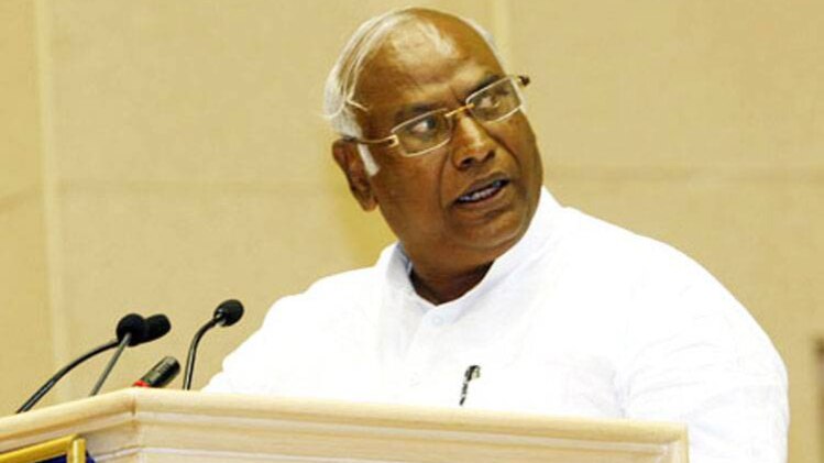 खड़गे का सरकार पर वार