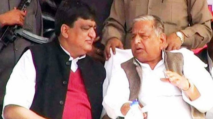 मुलायम सिंह के साथ नरेश अग्रवाल (फाइल फोटो)