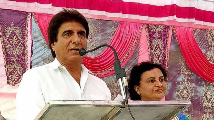 कांग्रेस प्रदेश अध्यक्ष राज बब्बर और गोरखपुर प्रत्याशी सुरहिता करीम