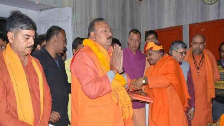 गोरखपुर से बीजेपी प्रत्याशी उपेंद्र शुक्ला