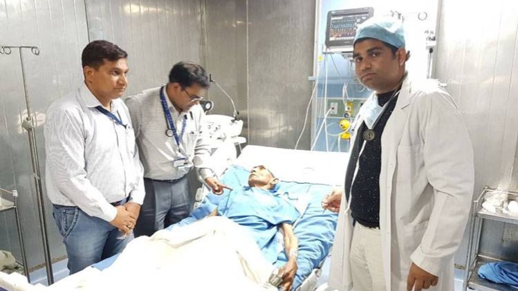 अस्पताल में भर्ती योगी आदित्यनाथ के पिता आनंद सिंह बिष्ट