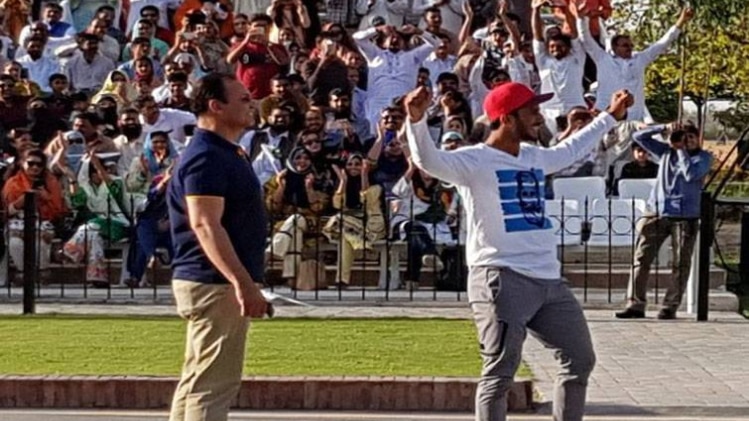 हसन अली (ट्विटर)