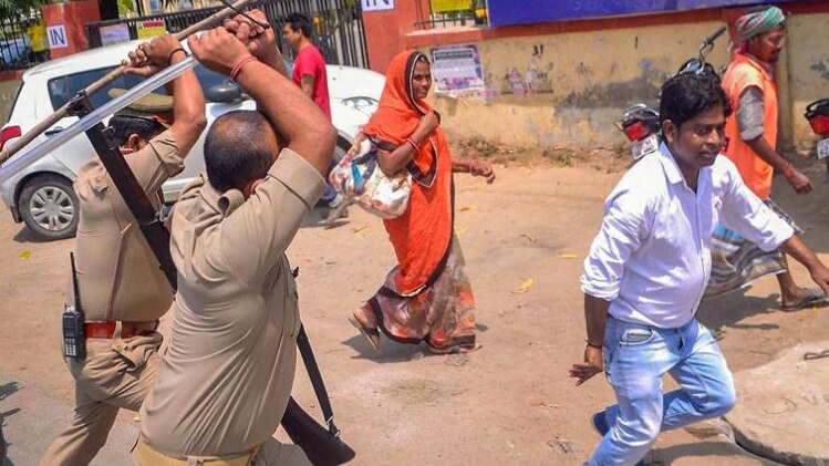 देश के कई शहरों में हिंसक हुआ भारत बंद