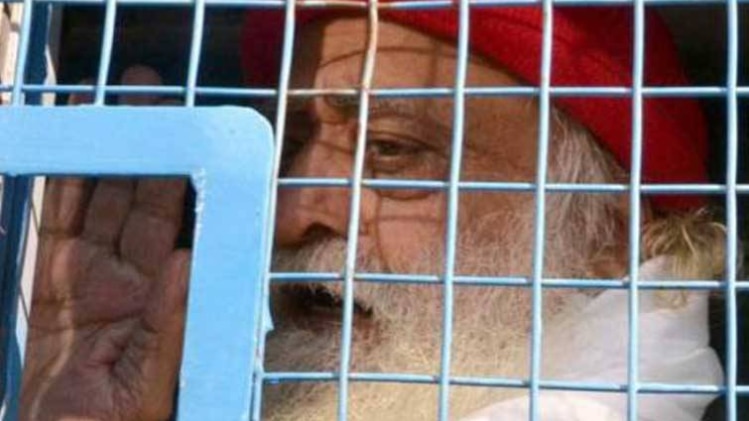 उम्रकैद की सजा पाए कथावाचक आसाराम 