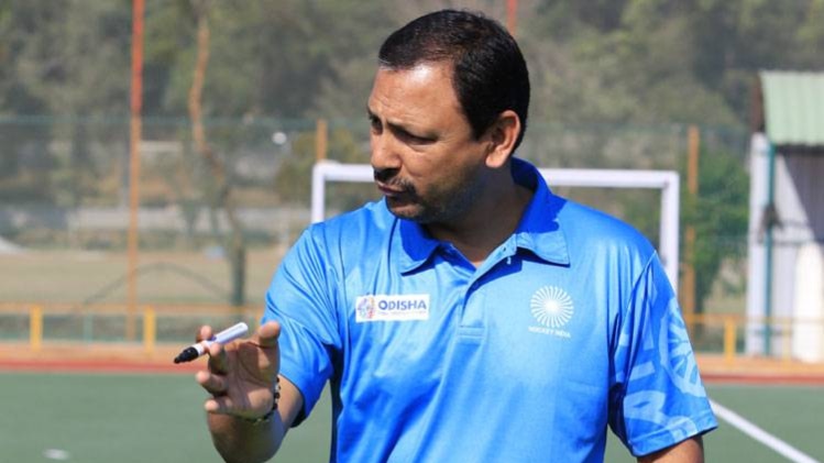 कोच हरेंद्र सिंह 