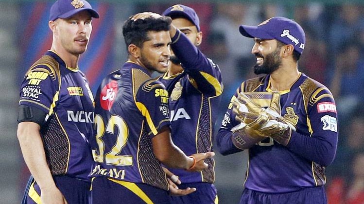 शिवम मावी (बाएं से दूसरे)