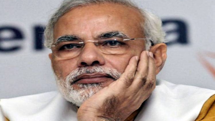पीएम नरेंद्र मोदी की चुप्पी पर उठाए सवाल