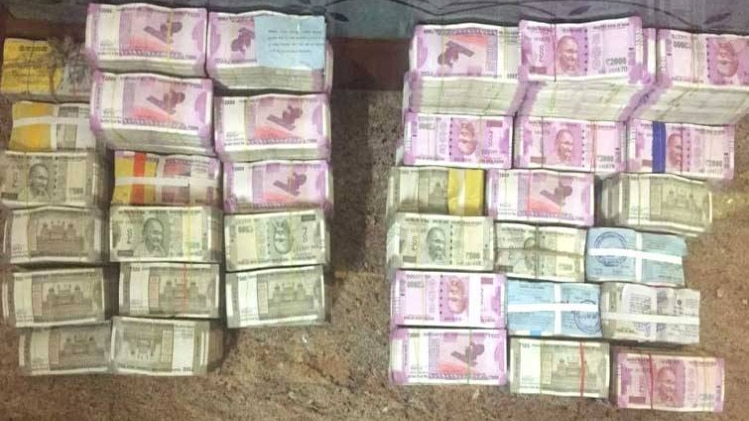 विधानसभा चुनाव से पहले कर्नाटक में छापे