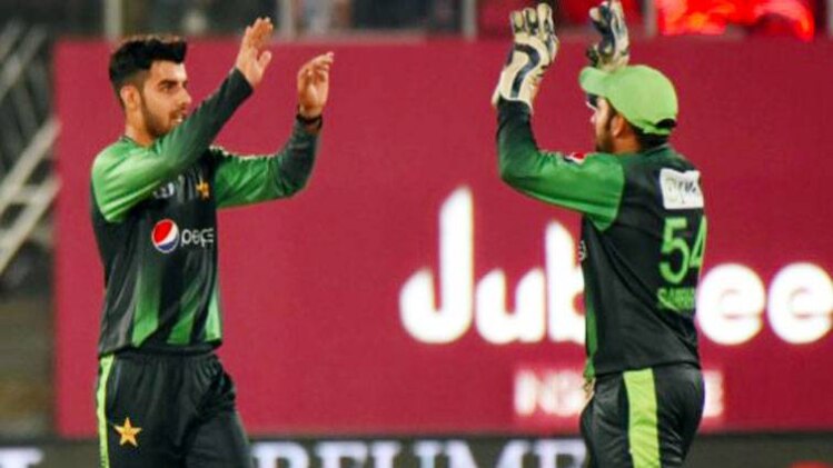 मेहमान टीम 60 रन ही बना सकी