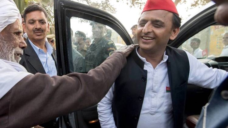 अखिलेश यादव