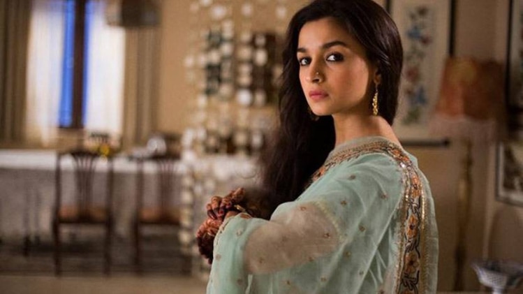 राजी के एक सीन में आलिया भट्ट 