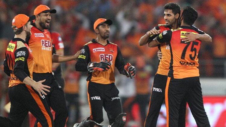 भुवनेश्वर के कमाल से जीता हैदराबाद