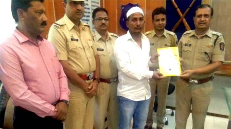 दरगाह सेवक ने बच्चियों की बलि दिए जाने से बचा लिया