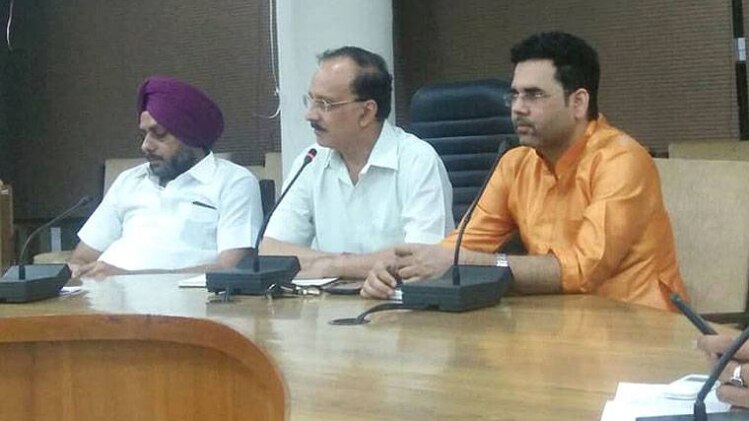 किसानों ने किया गांव बंद का ऐलान, फोटोः सोशल मीडिया