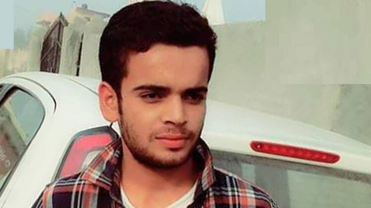 पुलिस आरोपियों की तलाश में जुट गई है