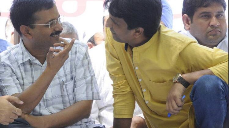 कुमार विश्वास और अरविंद केजरीवाल (GETTY IMAGES)
