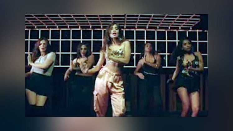 पॉप सिंगल 'ठग रांझा' का एक सीन 