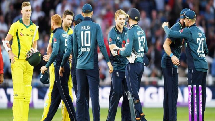 जीत के बाद इंग्लैंड क्रिकेट टीम (getty images)