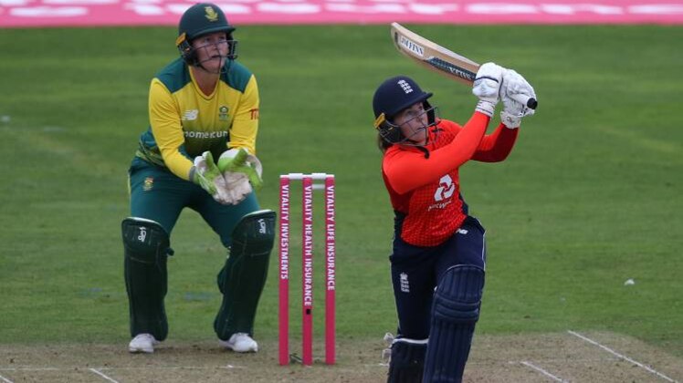 इंग्लैंड की महिला टीम का कारनामा (Getty images)