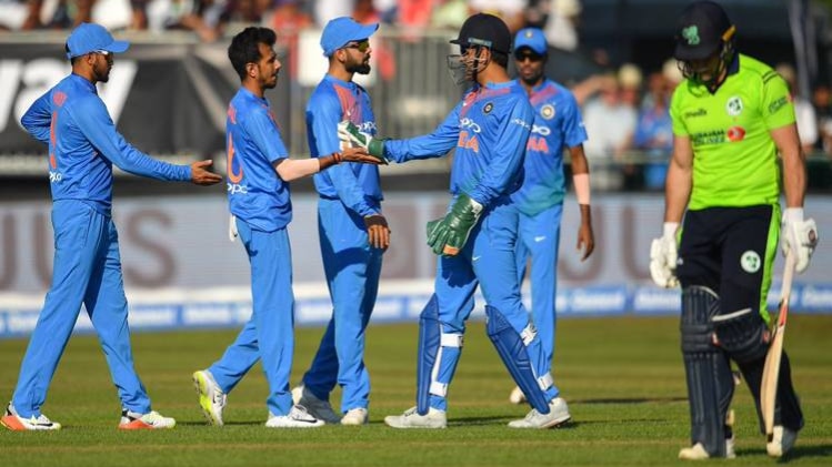 जीत के बाद टीम इंडिया 