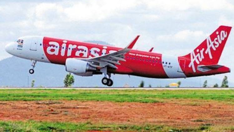 एयरएशिया की फ्लाइट में हुई बदसलूकी