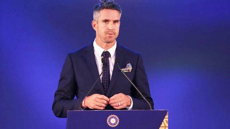 पटौदी व्याख्यान देते पीटरसन 