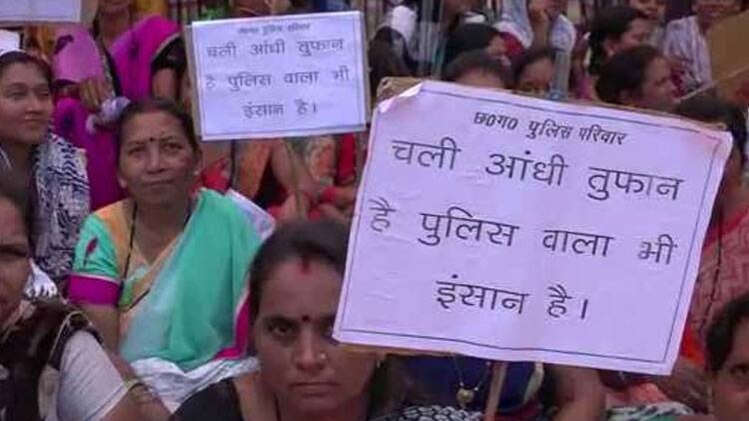 पुलिस की सर्तकता की वजह से नहीं जुटी भीड़ 