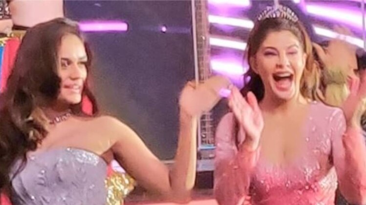 मानुषी छिल्लर और जैकलीन