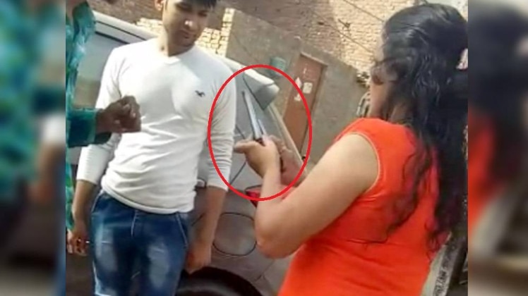 पुलिस ने इस आरोपी महिला को गिरफ्तार कर लिया है