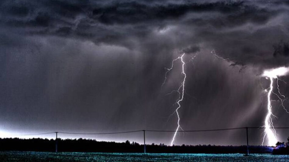 बिहार: वज्रपात की वजह से 17 लोगों की गई जान, कई घायल - bihar thunderbolt lightning many people dead several injured - AajTak