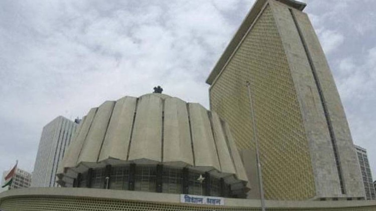 महाराष्ट्र विधानसभा के शीत सत्र का आयोजन नागपुर में होता है 