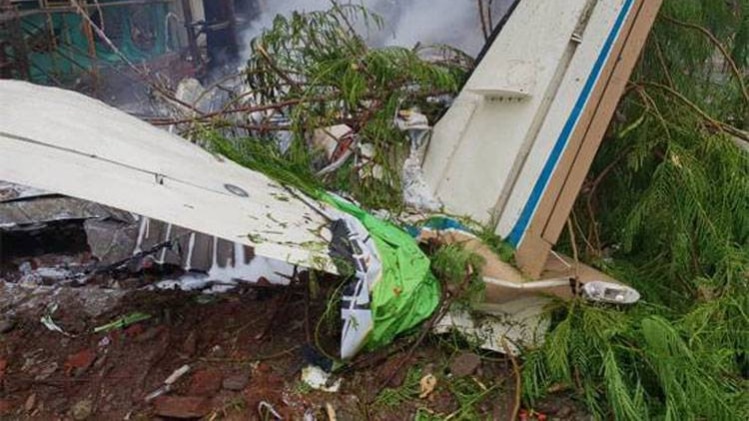 घाटकोपर में क्रैश हुआ चार्टर्ड विमान