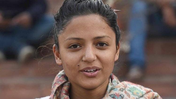 शेहला ने मजाकिया ट्वीट करार दिया है