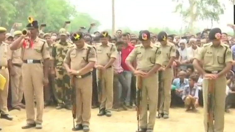 शहीद को दी गई श्रद्धांजलि