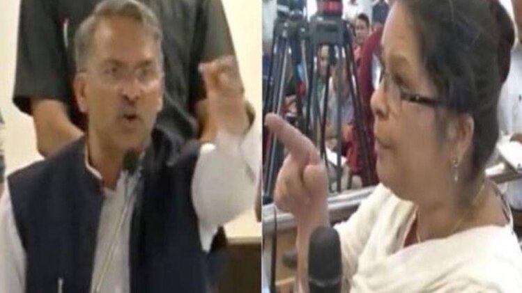 महिला शिक्षक और उत्तराखंड के CM त्रिवेंद्र सिंह रावत