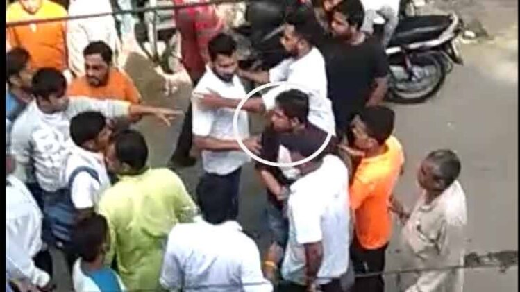 गाजियाबाद मैरिज रजिस्ट्रार ऑफिस के पास हुआ हंगामा